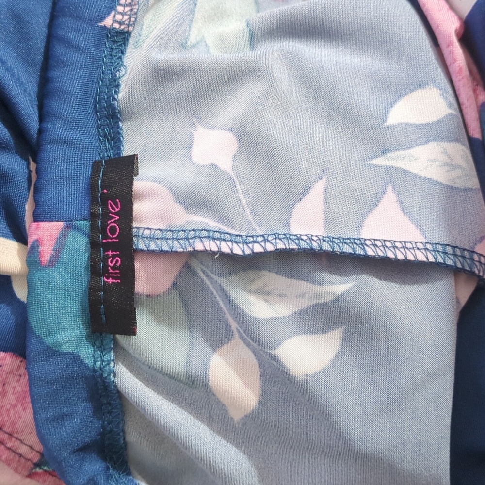First Love Navy and Pink Floral Tank Top Size l - Picture 5 of 6